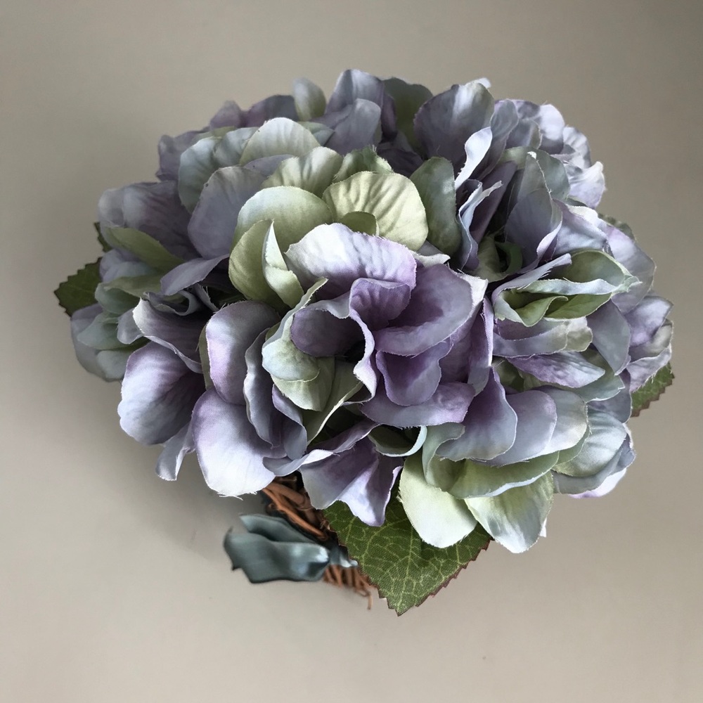 Floral accent